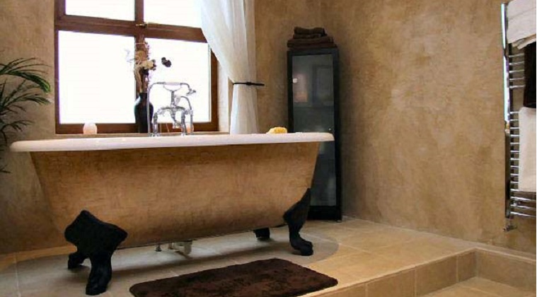 Фактурная штукатурка ванна