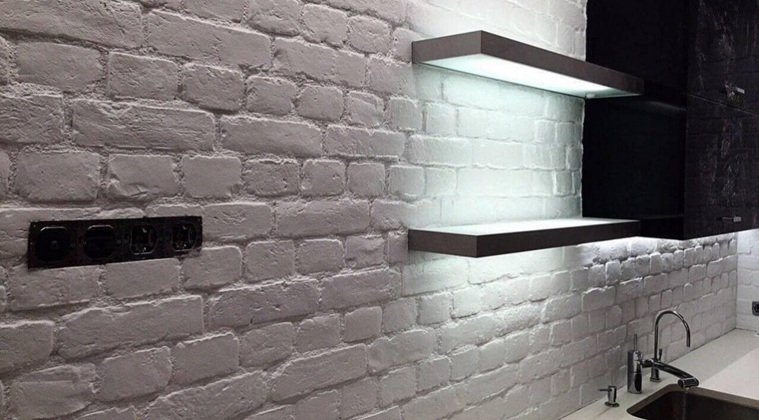 Декоративная штукатурка под кирпич для внутренней отделки